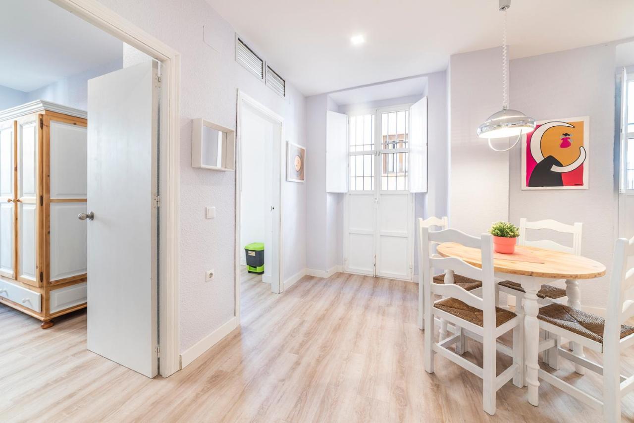 Apartamentos Alfaqueque A Sevilla Kültér fotó